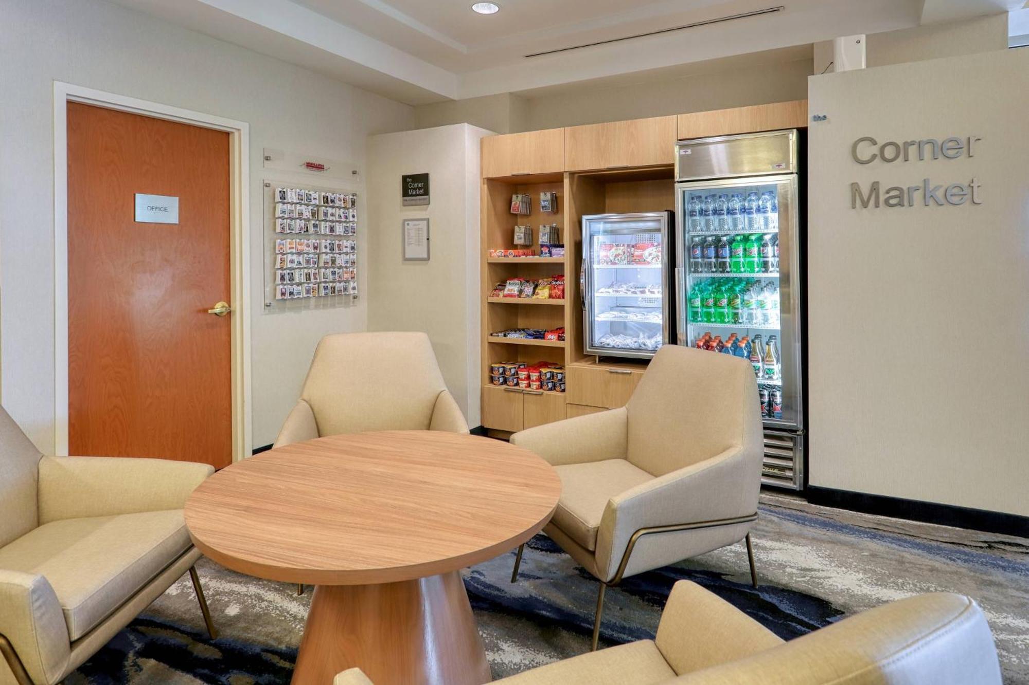 Fairfield Inn & Suites Woodbridge Avenel Buitenkant foto