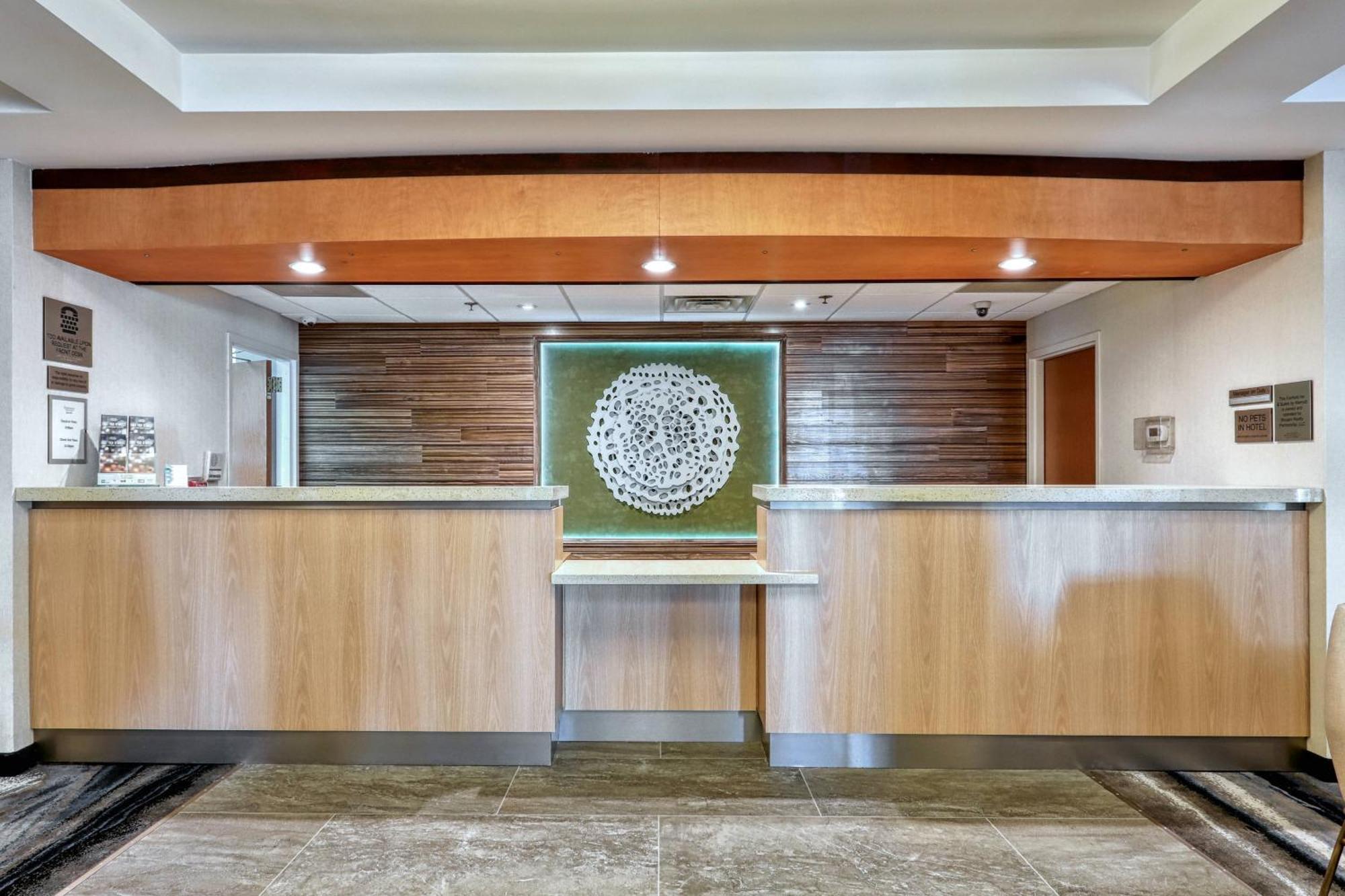 Fairfield Inn & Suites Woodbridge Avenel Buitenkant foto