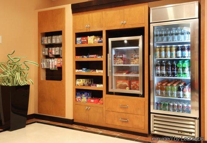 Fairfield Inn & Suites Woodbridge Avenel Restaurant foto